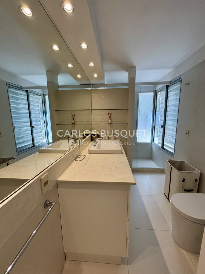 Apartamento ID.1304 - Apartamento en venta de 4 dormitorios en Playa Brava