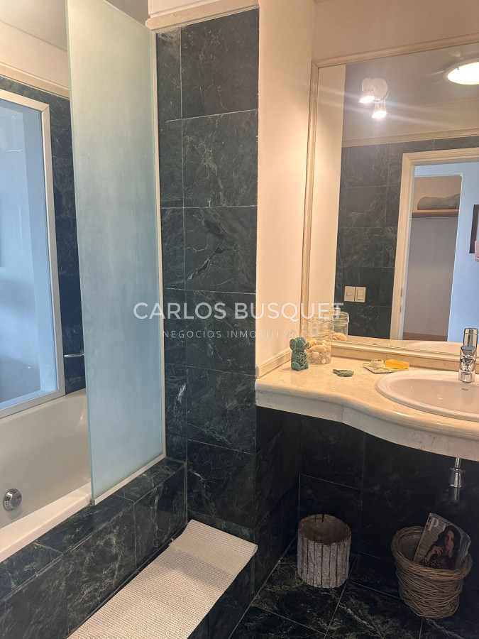 Apartamento ID.852 - Apartamento en venta de 2 dormitorios en playa Brava