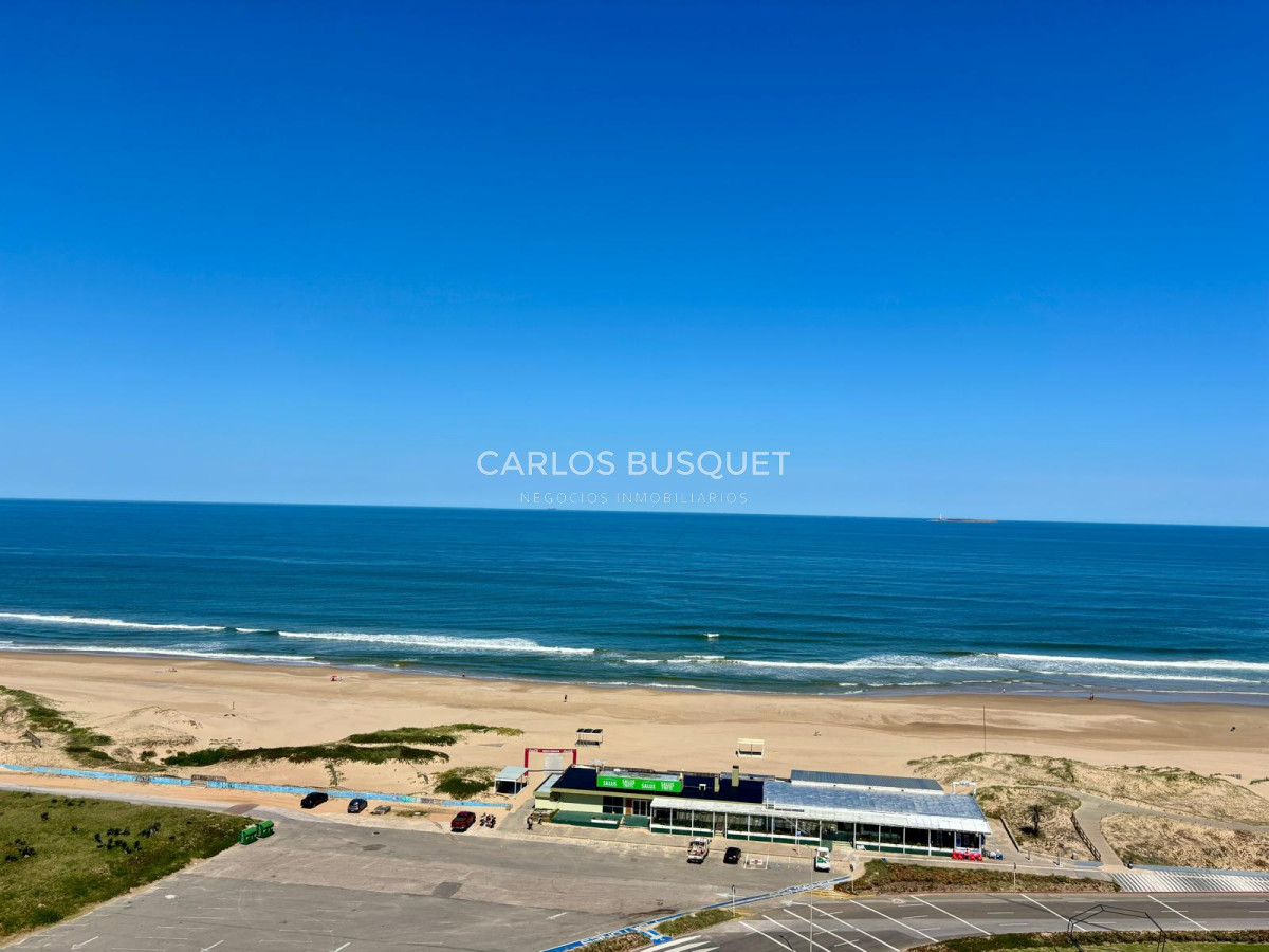 Apartamento ID.815 - Apartamento en venta de 4 dormitorios en exclusiva torre en playa brava! 