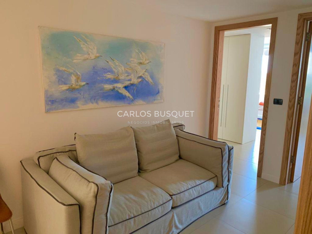 Apartamento ID.896 - Espectacular semipiso en venta en playa brava