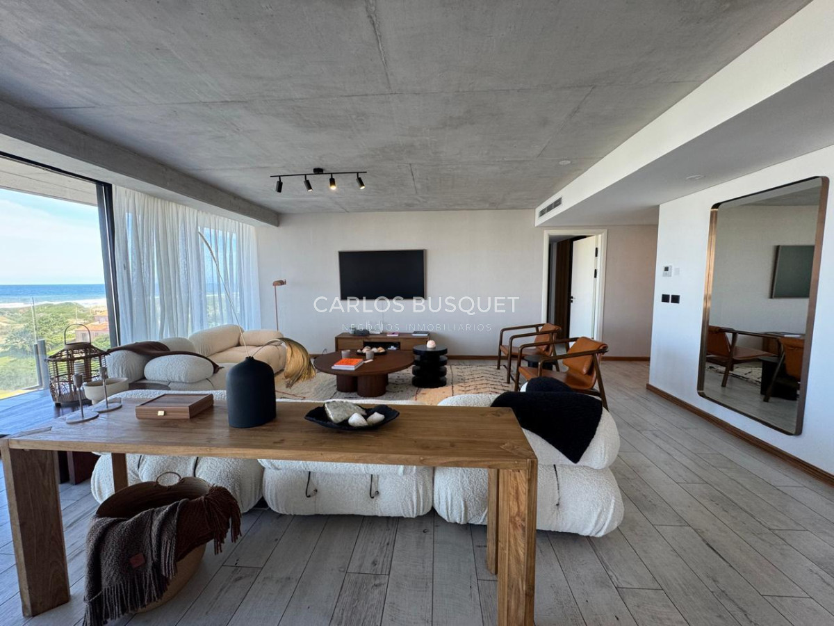 Apartamento ID.1077 - Apartamento en venta de 3 dormitorios en venta en Playa Brava
