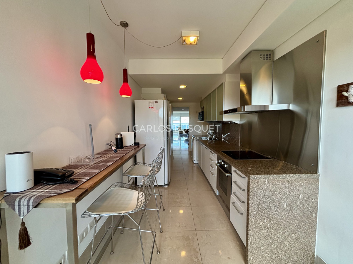 Apartamento ID.1099 - Apartamento en alquiler temporal de 2 dormitorios en suite en Playa Brava