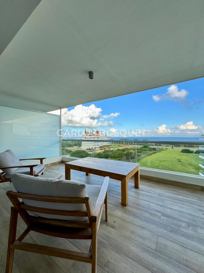 Apartamento ID.697 - Apartamento en alquiler temporal de 2 dormitorios, en playa brava, frente al mar