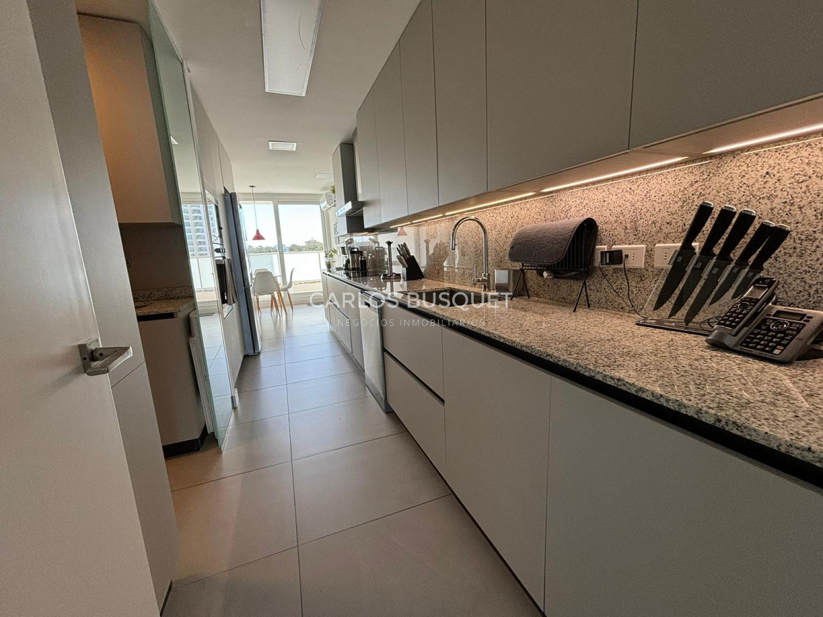 Apartamento ID.436 - Apartamento en alquiler temporal de 3 dormitorios, en Playa Brava 