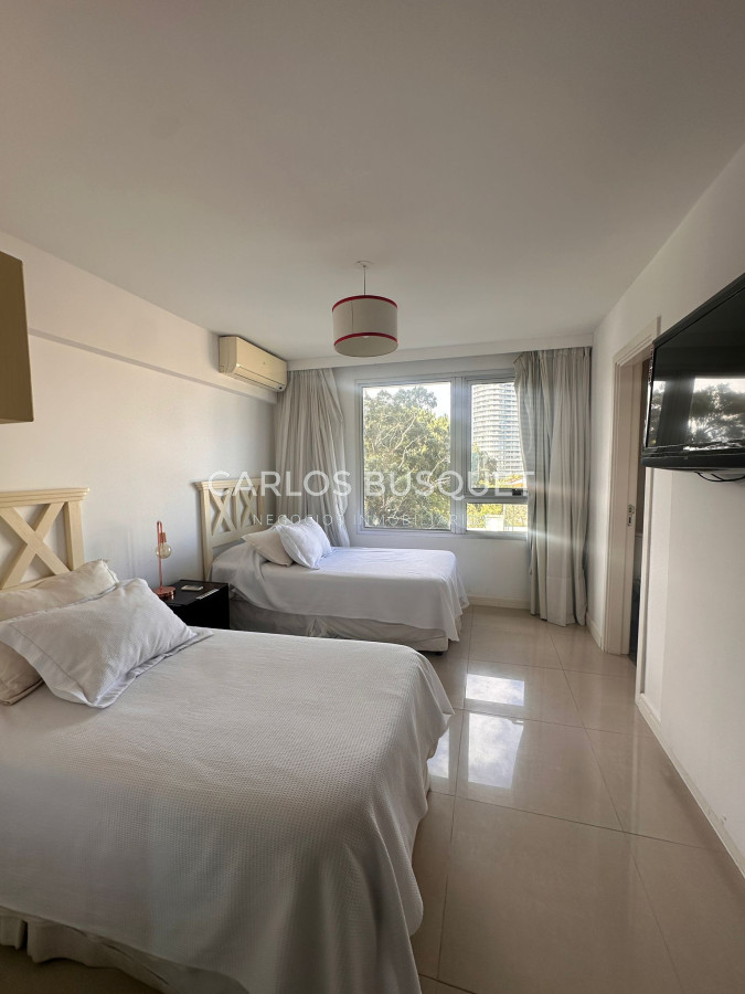 Apartamento ID.861 - Apartamento en venta de 3 dormitorios en suite, en playa mansa.