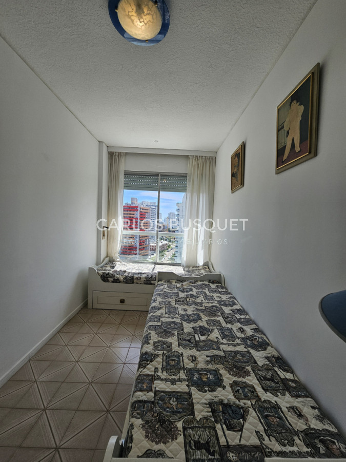 Apartamento ID.944 - Apartamento en venta de 3 dormitorios en suite, en Playa Brava