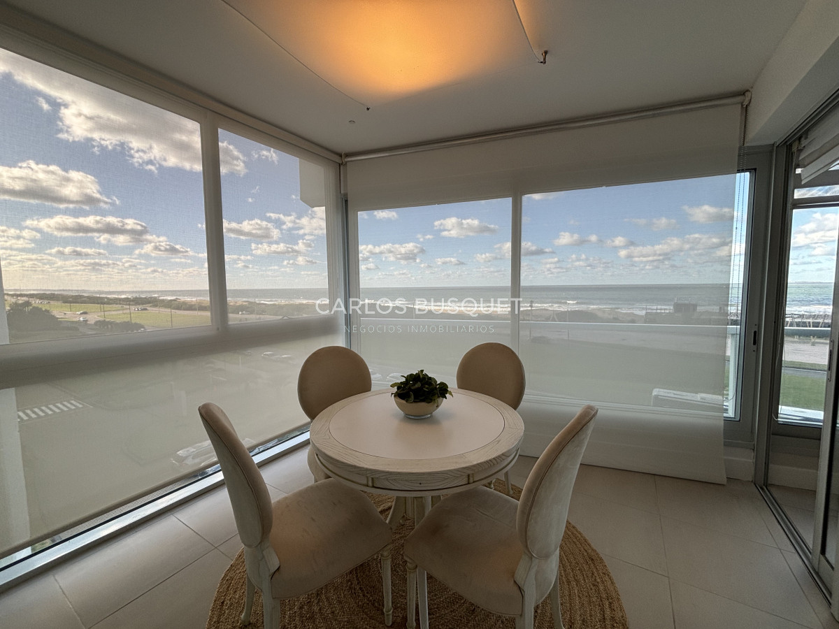 Apartamento ID.1102 - Apartamento en alquiler temporal de 3 dormitorios en suite, en playa Brava