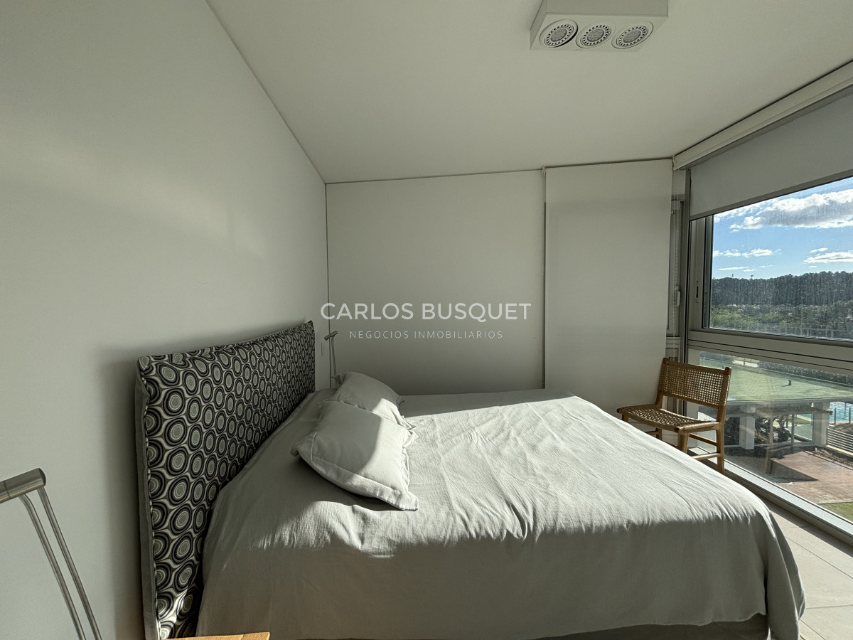 Apartamento ID.1102 - Apartamento en alquiler temporal de 3 dormitorios en suite, en playa Brava