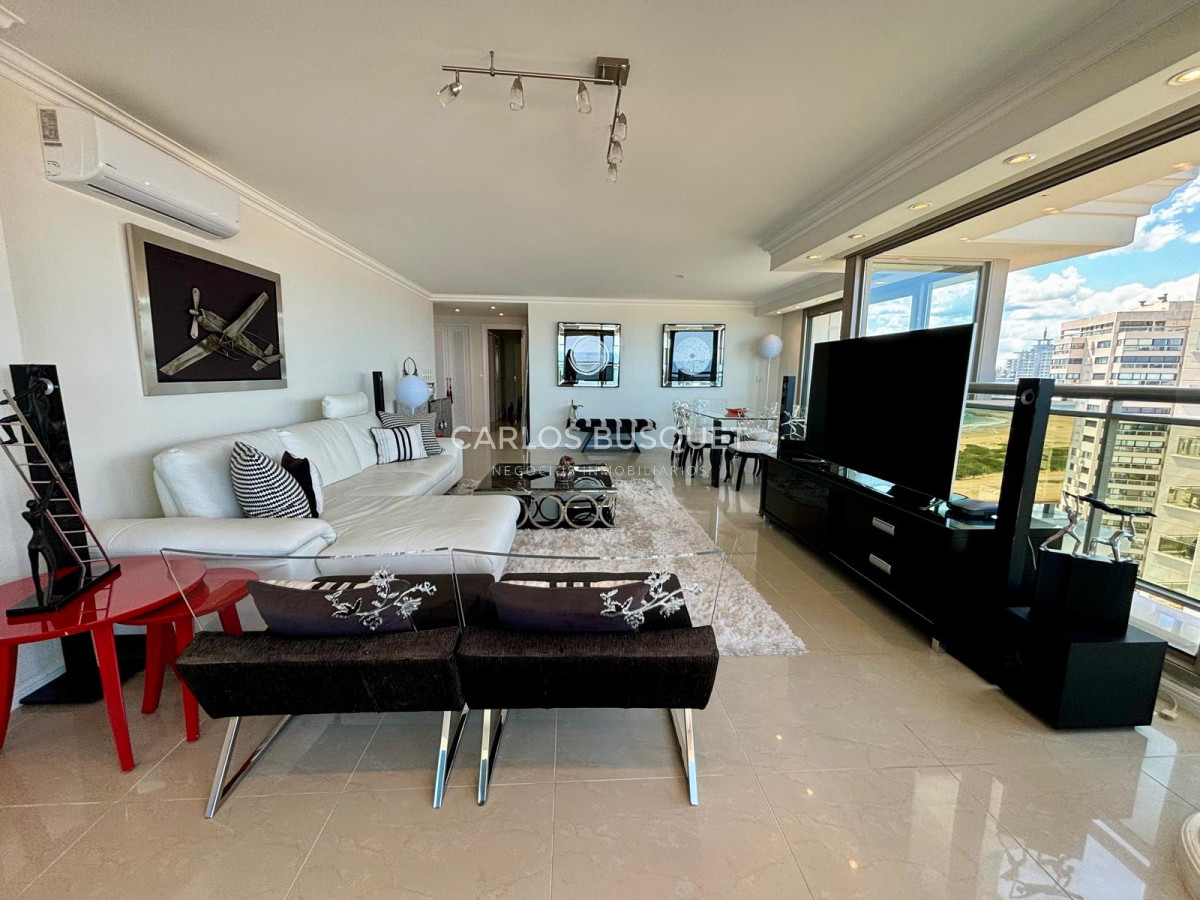 Apartamento ID.815 - Apartamento en venta de 4 dormitorios en exclusiva torre en playa brava! 