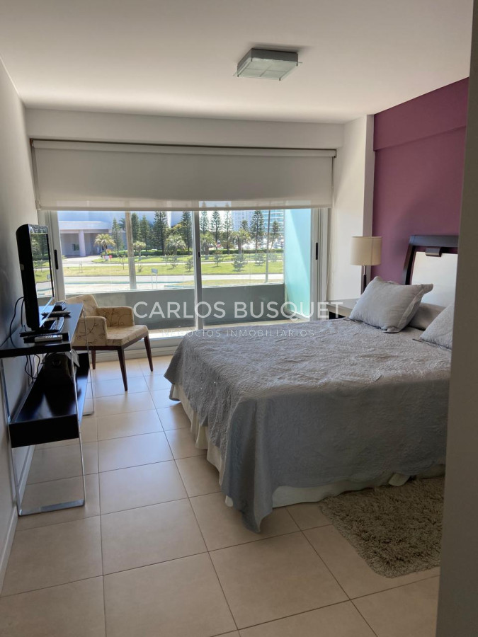 Apartamento ID.1239 - Apartamento en alquiler temporal playa Mansa 3 dormitorios Punta del este Torre del Mar