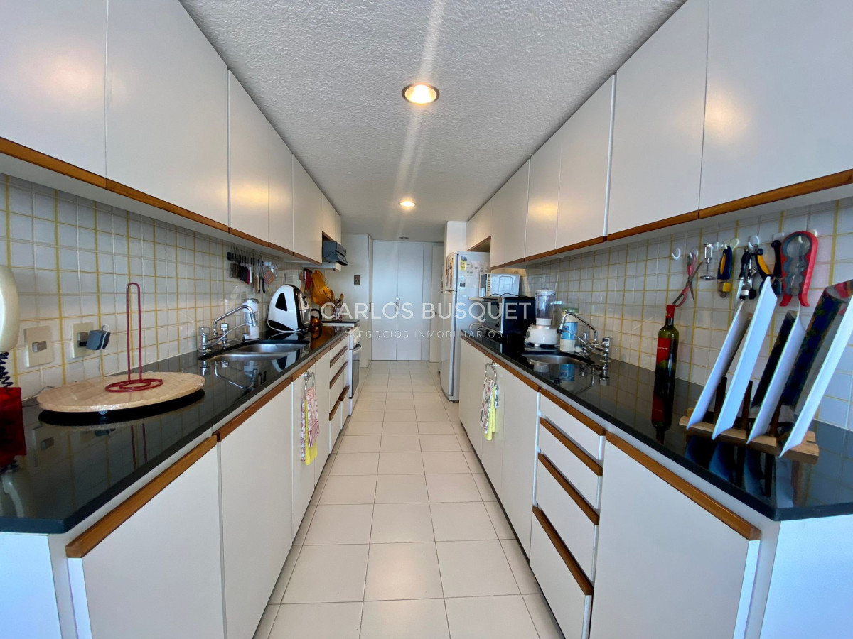 Apartamento ID.343 - Apartamento en alquiler temporal, de 3 dormitorios en playa brava! 
