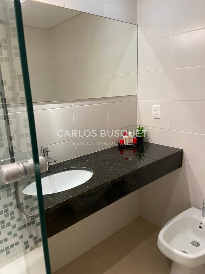 Apartamento ID.1239 - Apartamento en alquiler temporal playa Mansa 3 dormitorios Punta del este Torre del Mar