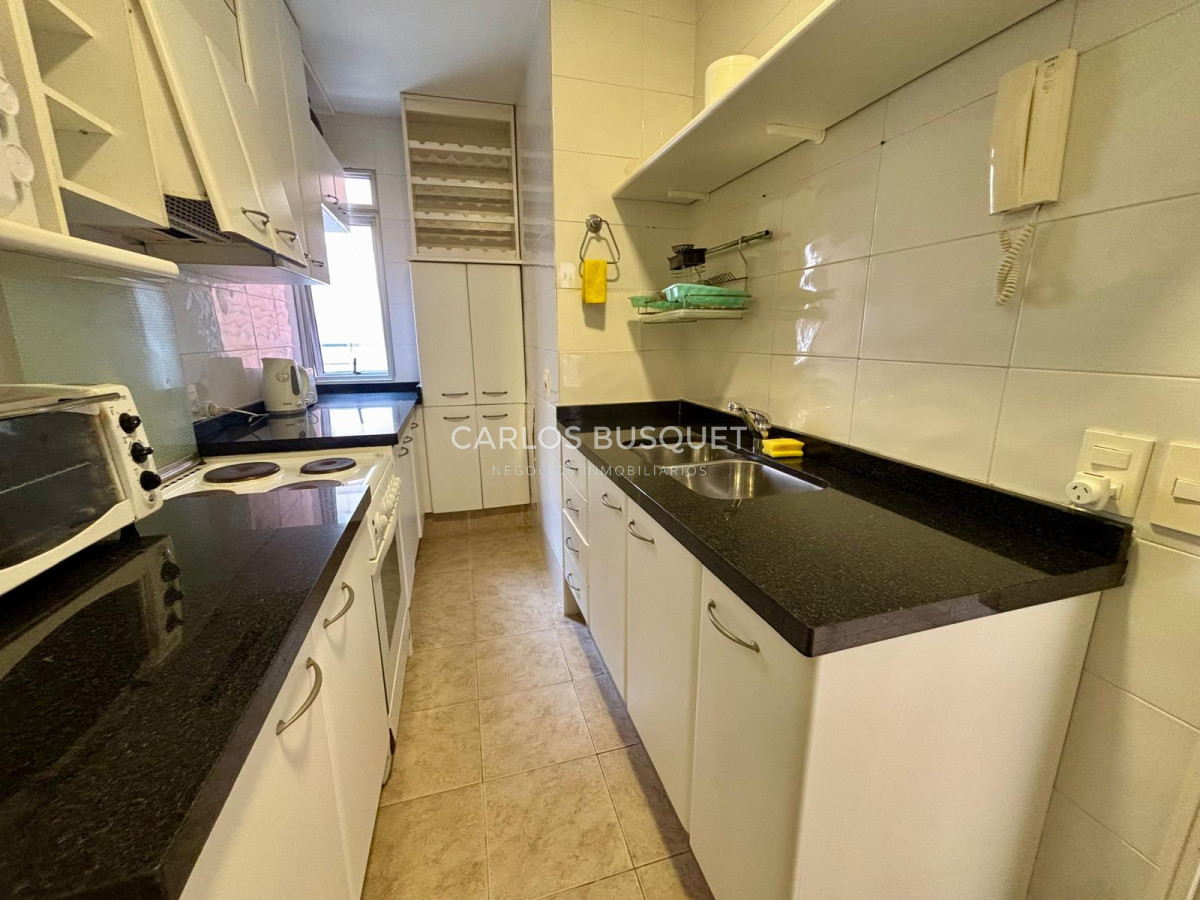 Apartamento ID.1114 - Apartamento en venta de 2 dormitorios, en playa Brava 