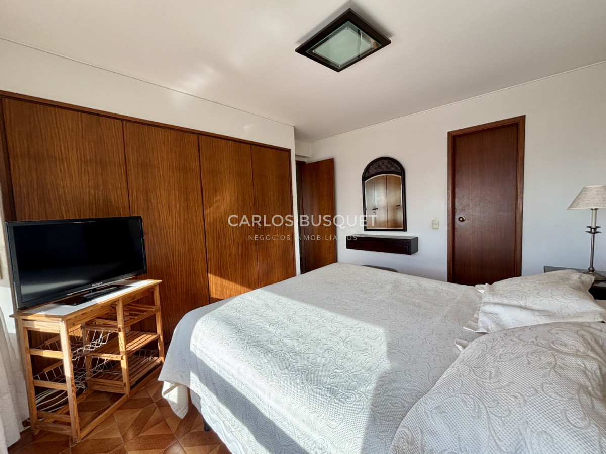 Apartamento ID.1142 - Venta apartamento 2 dormitorios y medio en Península 