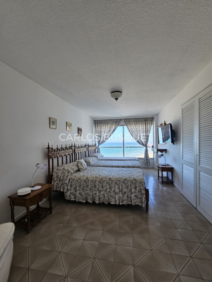 Apartamento ID.944 - Apartamento en venta de 3 dormitorios en suite, en Playa Brava