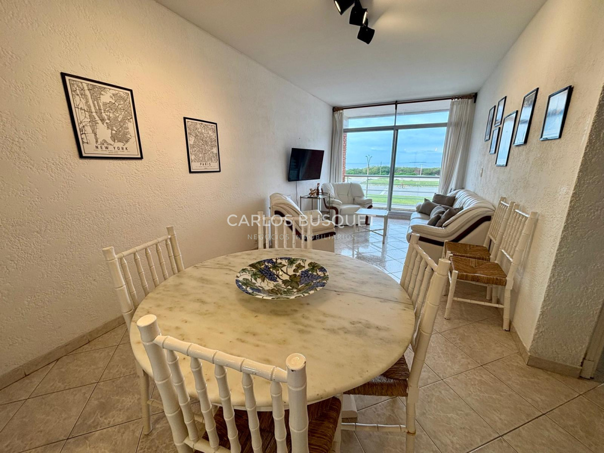 Apartamento ID.1114 - Apartamento en venta de 2 dormitorios, en playa Brava 