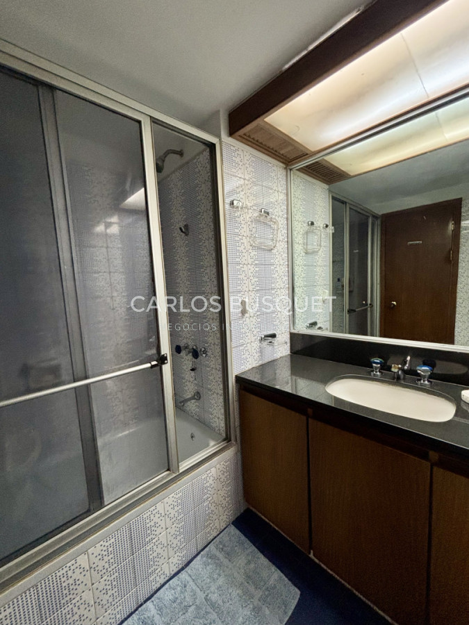 Apartamento ID.1142 - Venta apartamento 2 dormitorios y medio en Península 