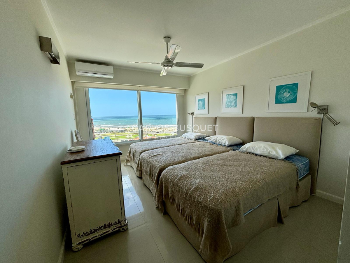 Apartamento ID.478 - Apartamento en alquiler, de 3 dormitorios en suite, en playa mansa! 