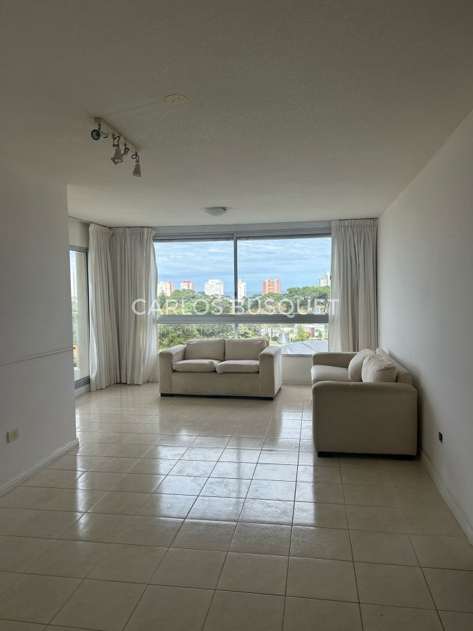 Apartamento ID.1038 - Apartamento en venta de 3 dormitorios en Roosevelt