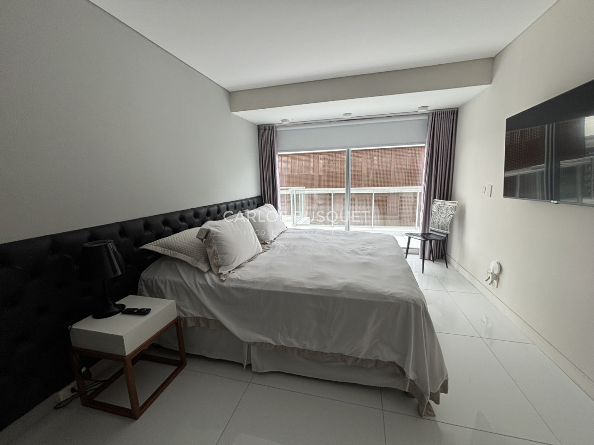 Apartamento ID.1558 - Venta apartamento de 4 dormitorios en Playa Brava, Penthouse con parrillero propio 