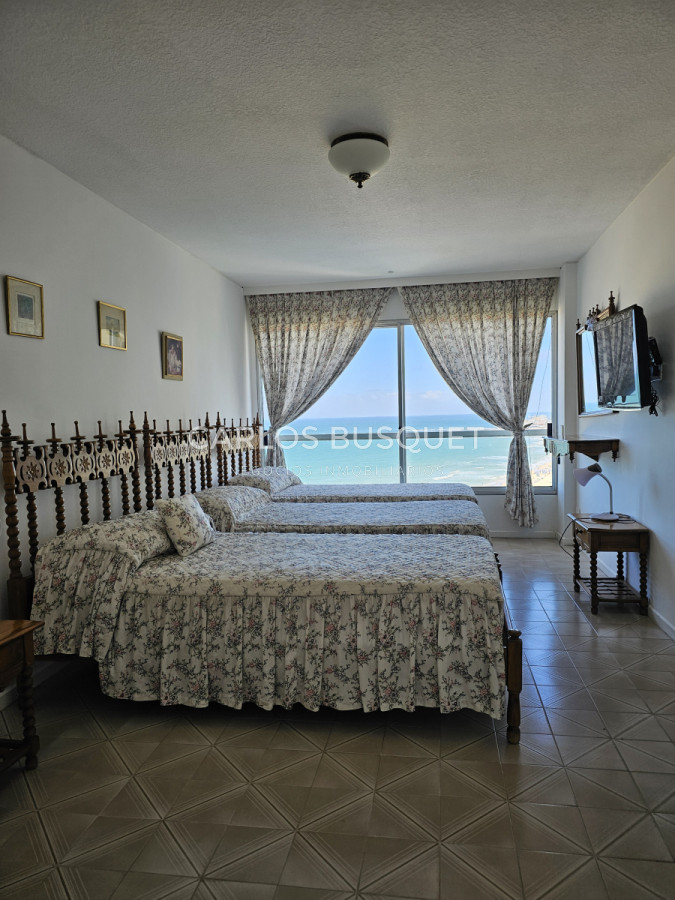 Apartamento ID.944 - Apartamento en venta de 3 dormitorios en suite, en Playa Brava