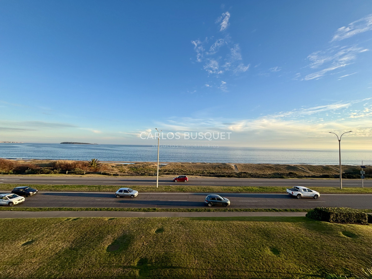 Apartamento ID.1205 - Apartamento de 3 dormitorios en alquiler temporal en playa mansa