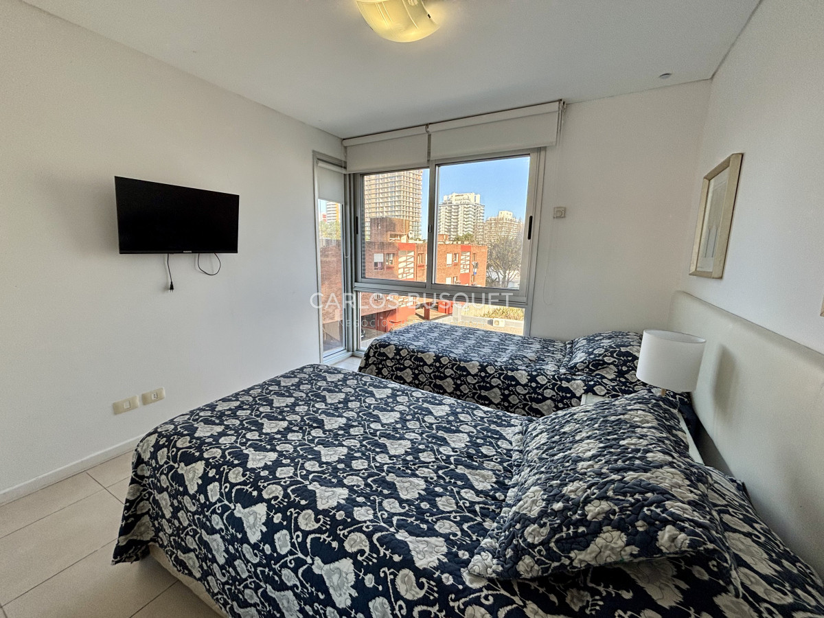 Apartamento ID.1241 - Espectacular apartamento en venta de 2 dormitorios y medio en playa mansa