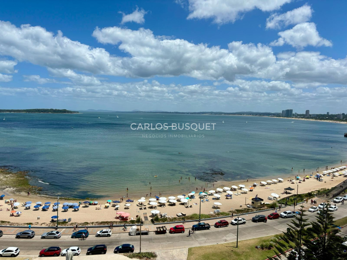 Apartamento ID.478 - Apartamento en alquiler, de 3 dormitorios en suite, en playa mansa! 