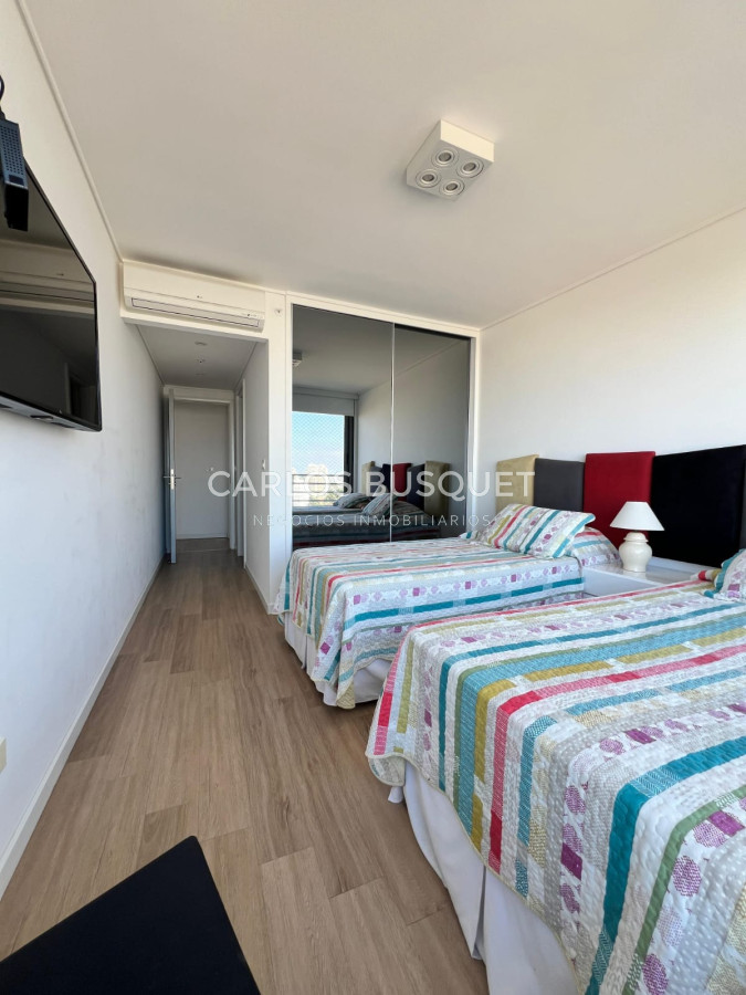 Apartamento ID.1345 - Apartamento 3 dormitorios en alquiler temporal playa mansa Alexander Boulevard