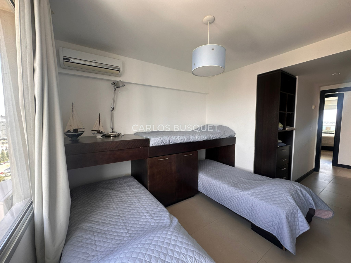 Apartamento ID.862 - Apartamento en venta, de 3 dormitorios en suites, playa mansa 