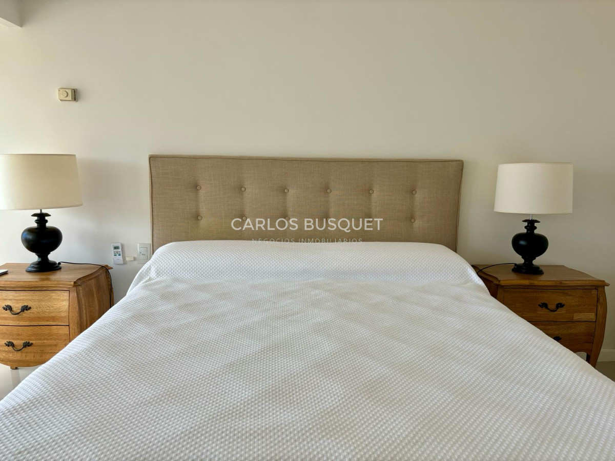 Apartamento ID.478 - Apartamento en alquiler, de 3 dormitorios en suite, en playa mansa! 