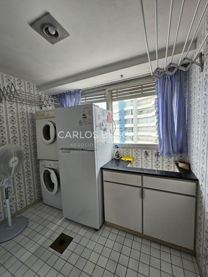 Apartamento ID.1234 - Apartamento en venta, de 3 dormitorios, en playa brava primera linea