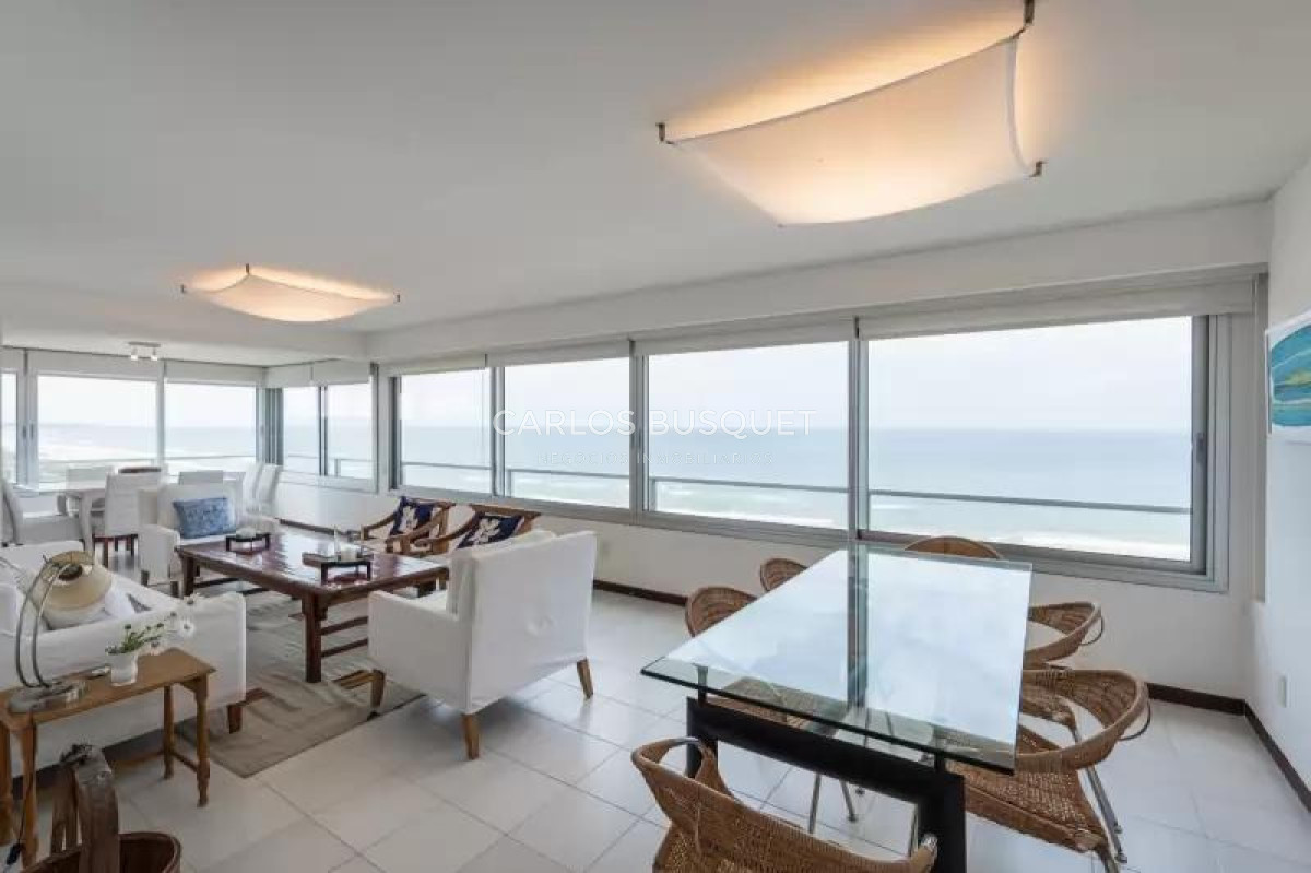 Apartamento ID.1461 - Espectacular apartamento en playa Brava primera linea 3 dormitorios y dependencia en alquiler temporal