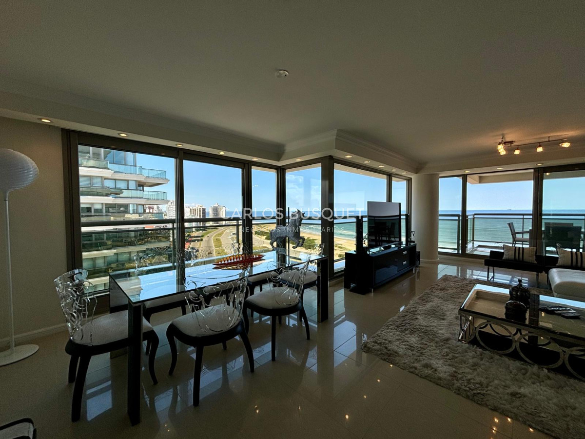 Apartamento ID.815 - Apartamento en venta de 4 dormitorios en exclusiva torre en playa brava! 