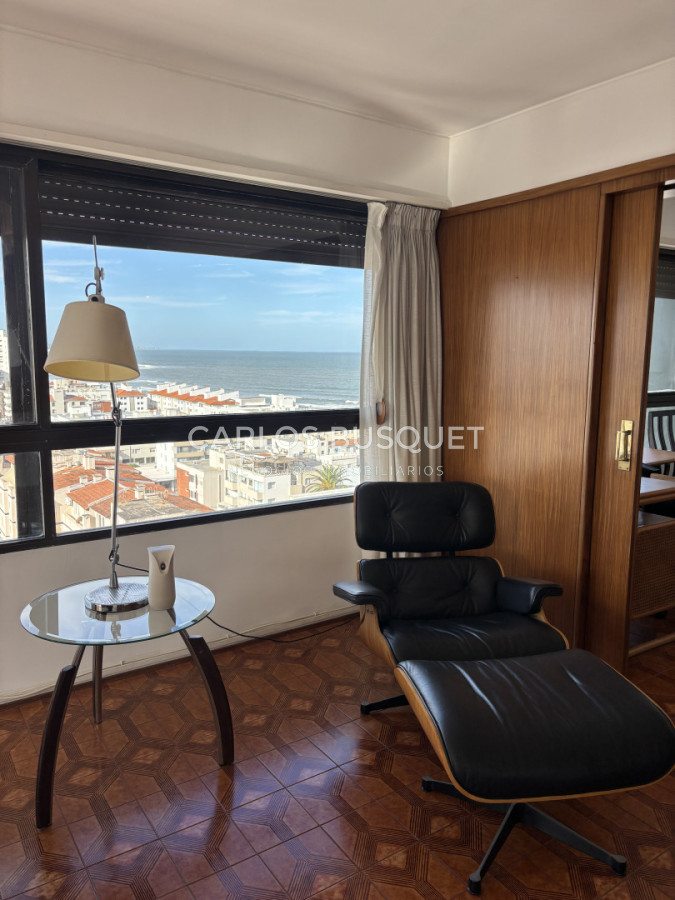 Apartamento ID.1142 - Venta apartamento 2 dormitorios y medio en Península 