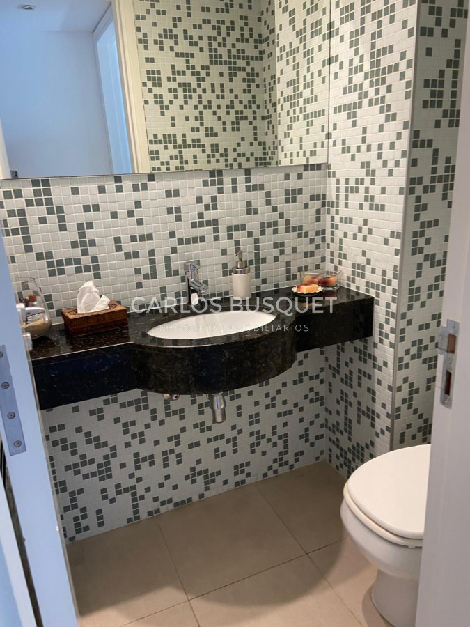 Apartamento ID.1239 - Apartamento en alquiler temporal playa Mansa 3 dormitorios Punta del este Torre del Mar