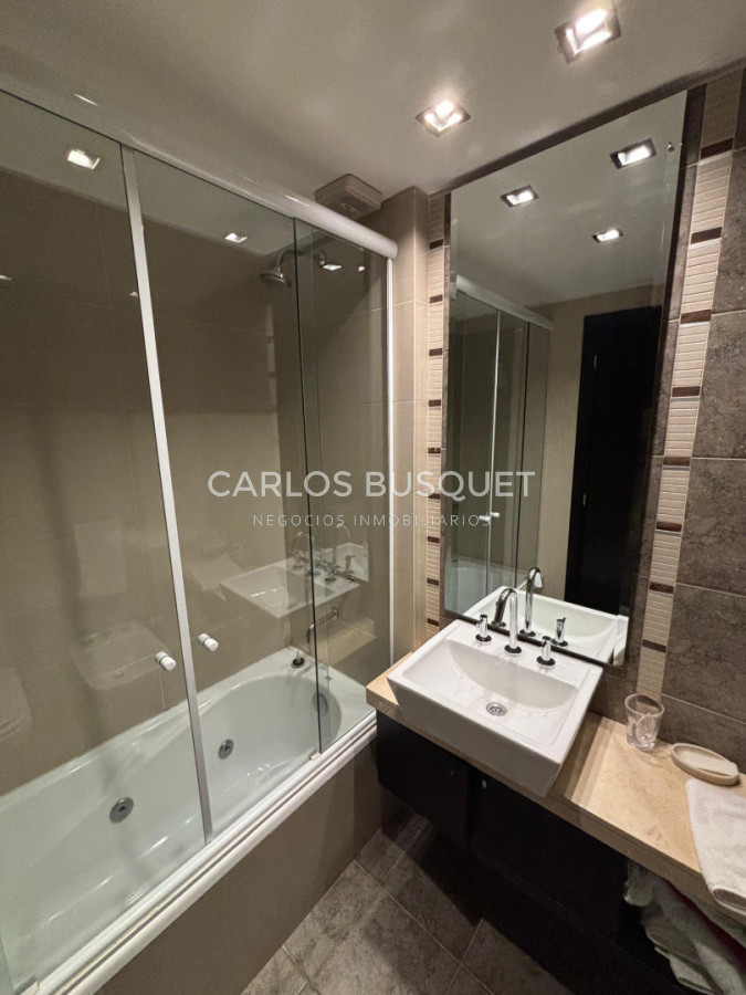 Apartamento ID.1598 - Venta apartamento de 2 dormitorios en playa mansa Gala Tower