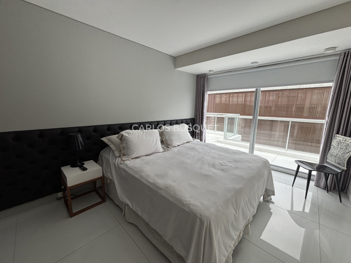 Apartamento ID.1558 - Venta apartamento de 4 dormitorios en Playa Brava, Penthouse con parrillero propio 