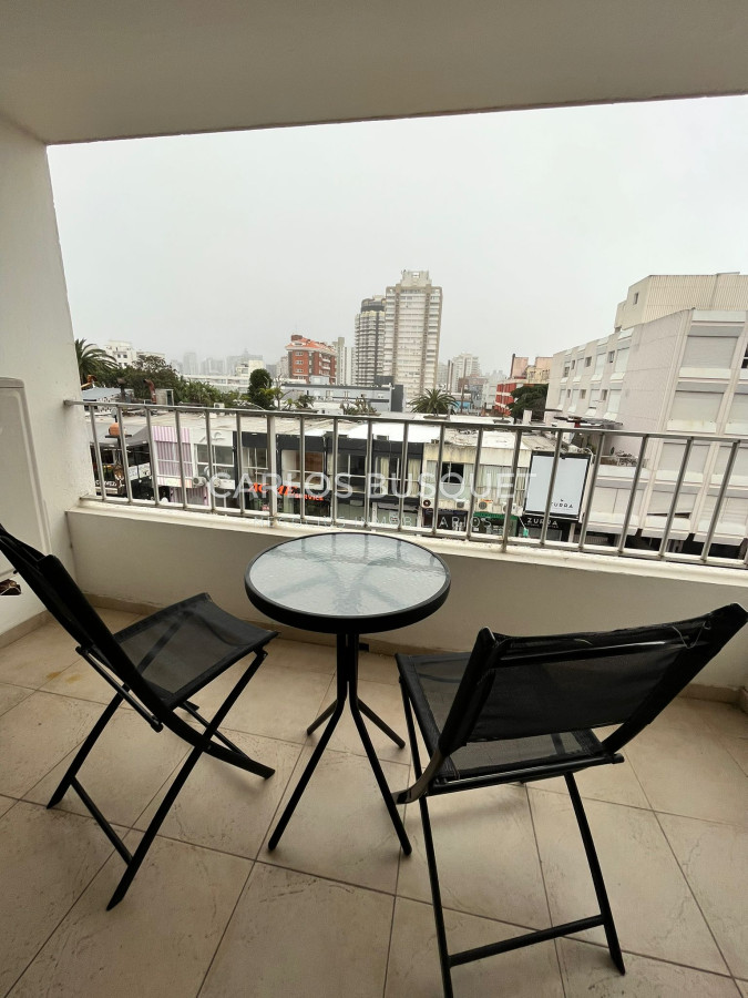 Apartamento ID.631 - Apto en venta 3 dorm, 3 baños, con terraza