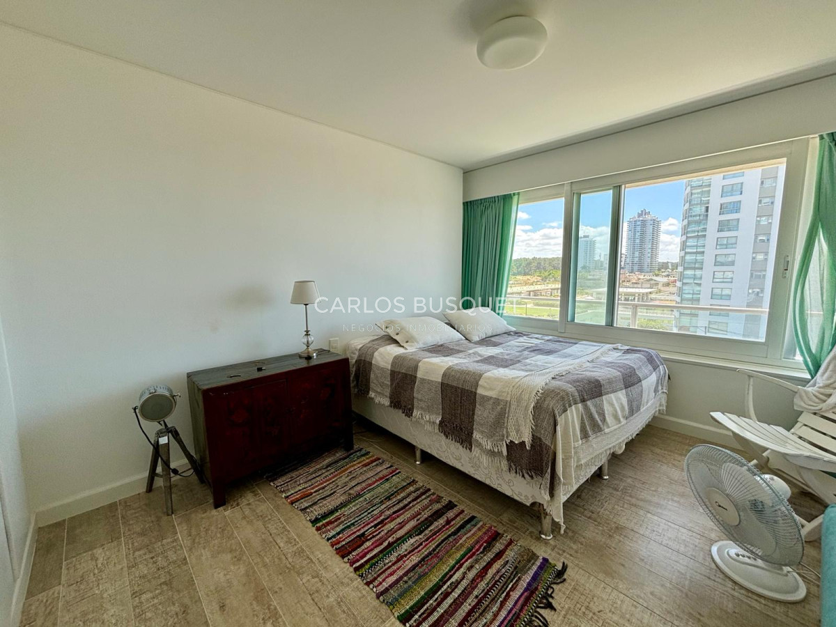 Apartamento ID.480 - Apartamento en venta de 3 dormitorios en playa brava, frente al mar! 