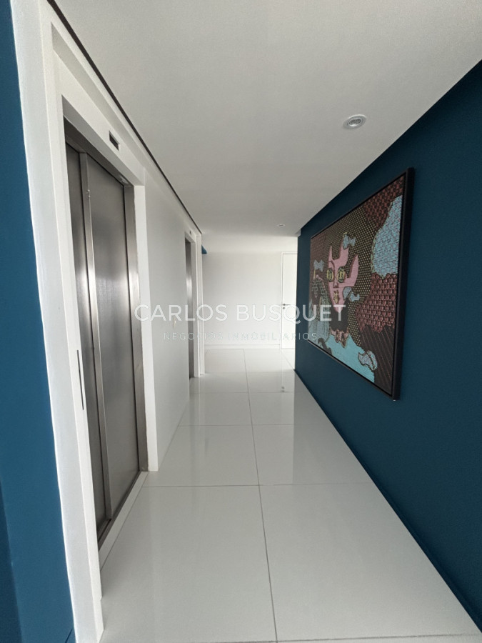 Apartamento ID.1558 - Venta apartamento de 4 dormitorios en Playa Brava, Penthouse con parrillero propio 