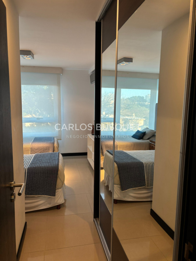 Apartamento ID.1598 - Venta apartamento de 2 dormitorios en playa mansa Gala Tower