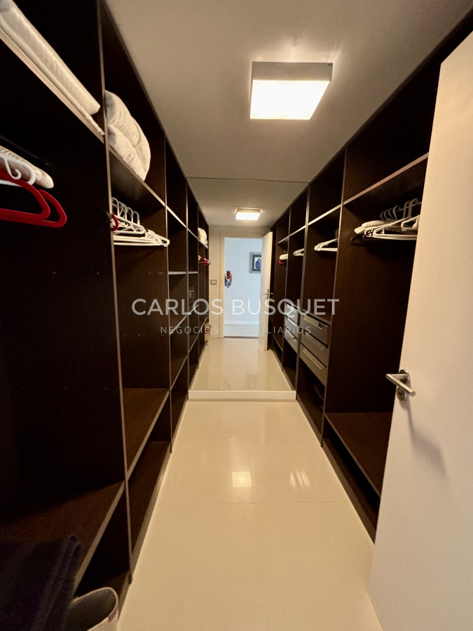 Apartamento ID.846 - Venta de apartamento 3 dormitorios en suite, en playa brava, torre Indigo