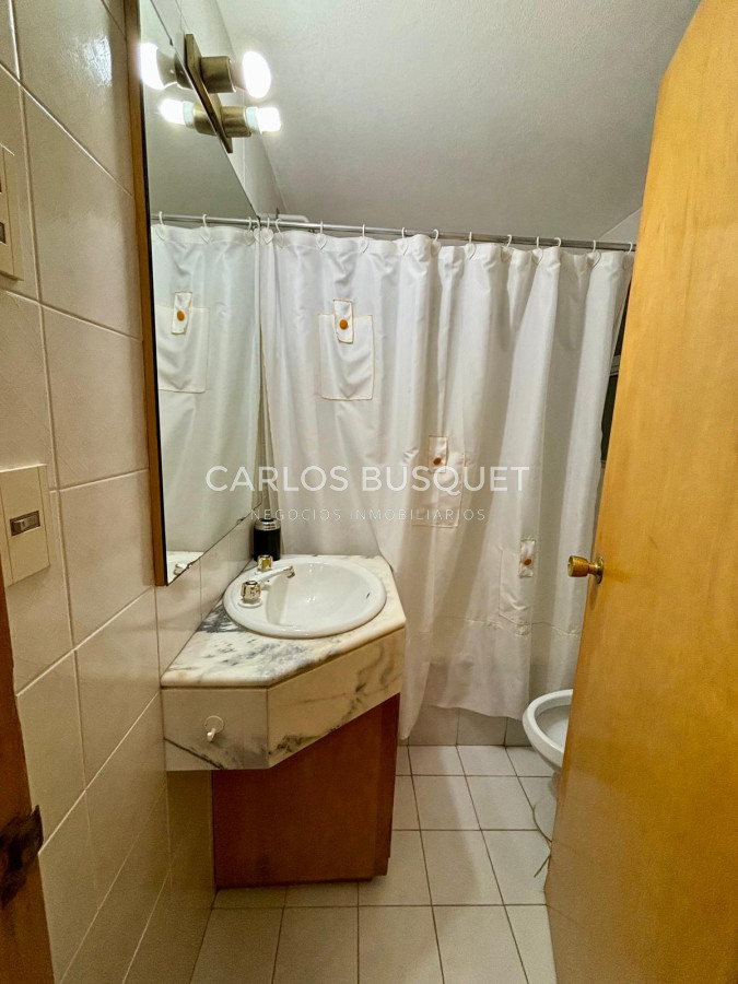 Apartamento ID.41 - Apartamento en venta de 2 dormitorios, playa brava, primera fila 