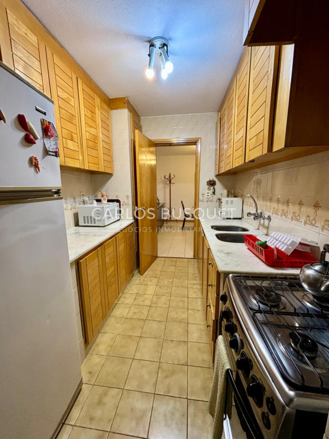 Apartamento ID.41 - Apartamento en venta de 2 dormitorios, playa brava, primera fila 