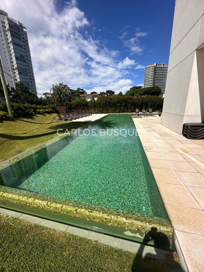 Apartamento ID.861 - Apartamento en venta de 3 dormitorios en suite, en playa mansa.