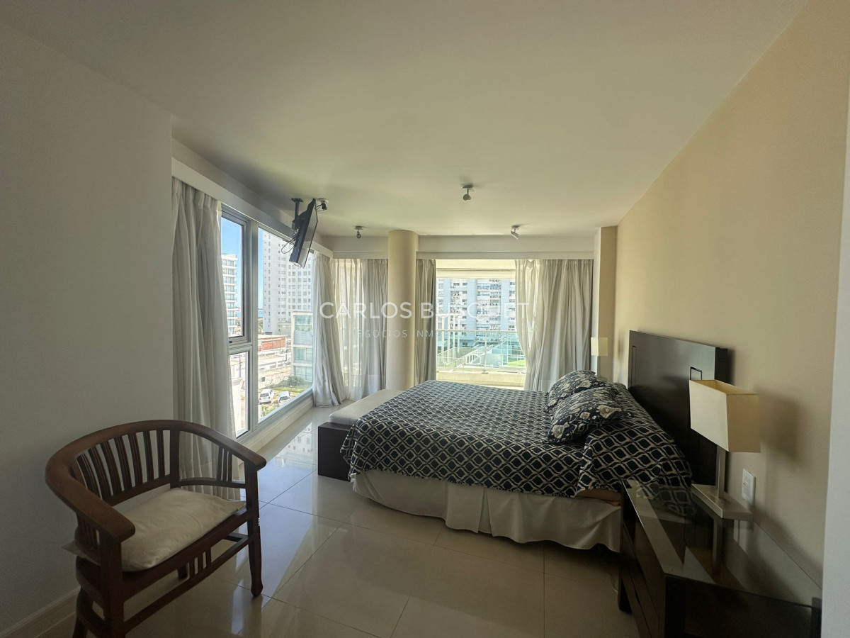 Apartamento ID.861 - Apartamento en venta de 3 dormitorios en suite, en playa mansa.