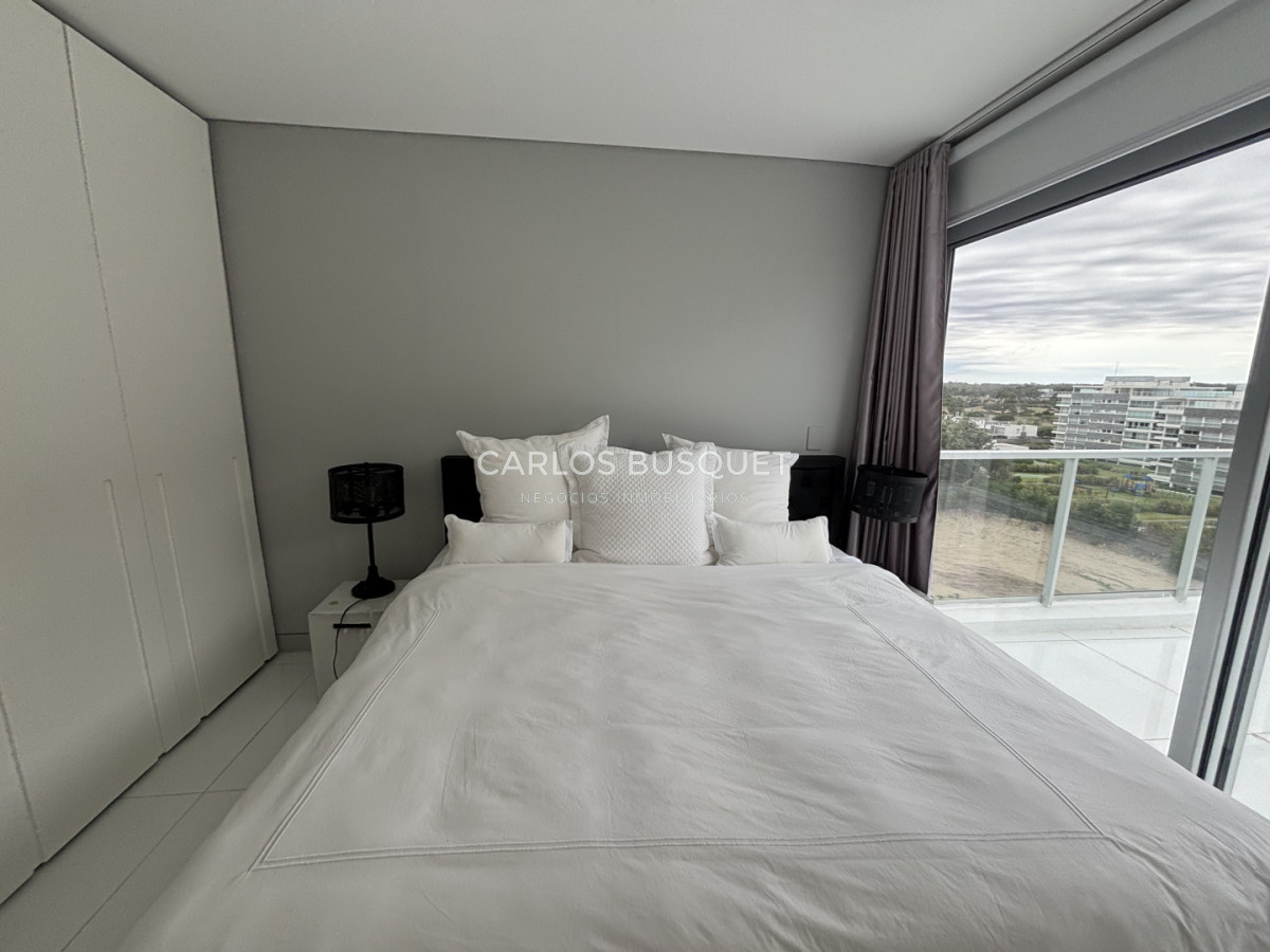 Apartamento ID.1558 - Venta apartamento de 4 dormitorios en Playa Brava, Penthouse con parrillero propio 