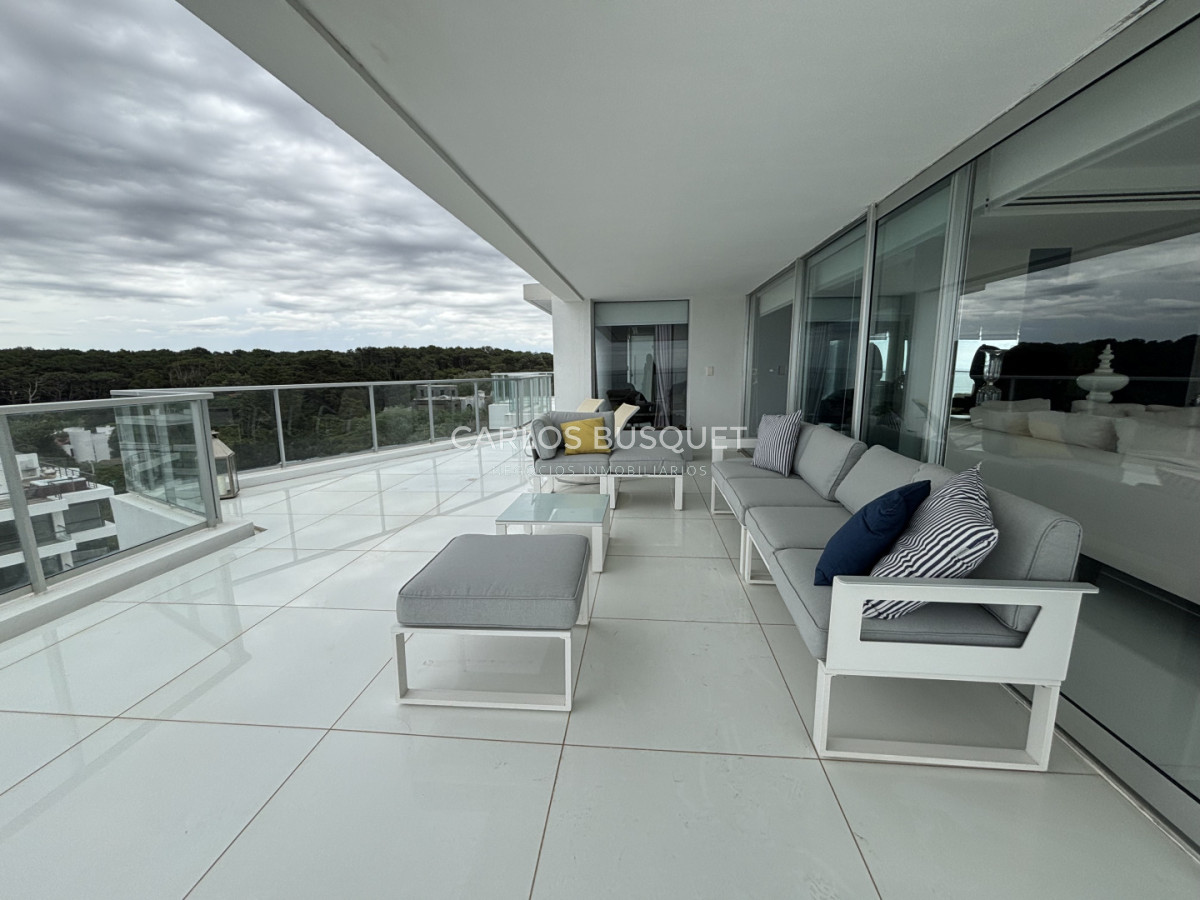 Apartamento ID.1558 - Venta apartamento de 4 dormitorios en Playa Brava, Penthouse con parrillero propio 