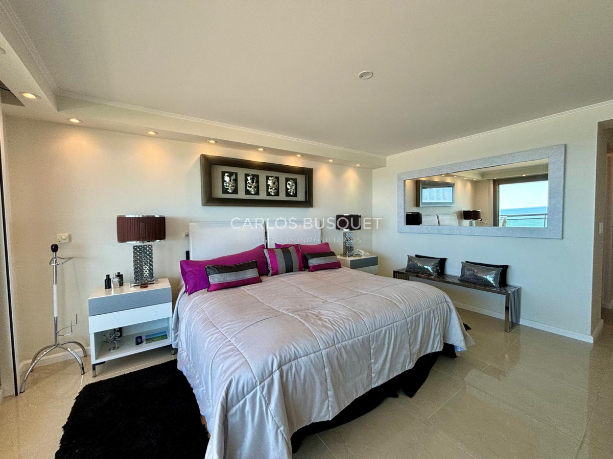 Apartamento ID.815 - Apartamento en venta de 4 dormitorios en exclusiva torre en playa brava! 